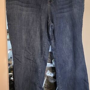 Sonoma Women's Straight Leg Jeans in Blue